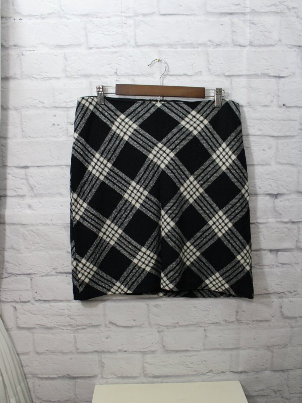 Talbots 10P Black White Plaid Wool Blend Mini Skirt Classic Holiday Christmas